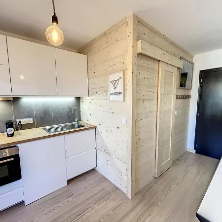 Superbe Refait A Neuf Et Equipe Avec Parking Appartement *